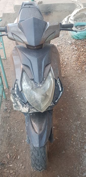 Продаю скутер райсер