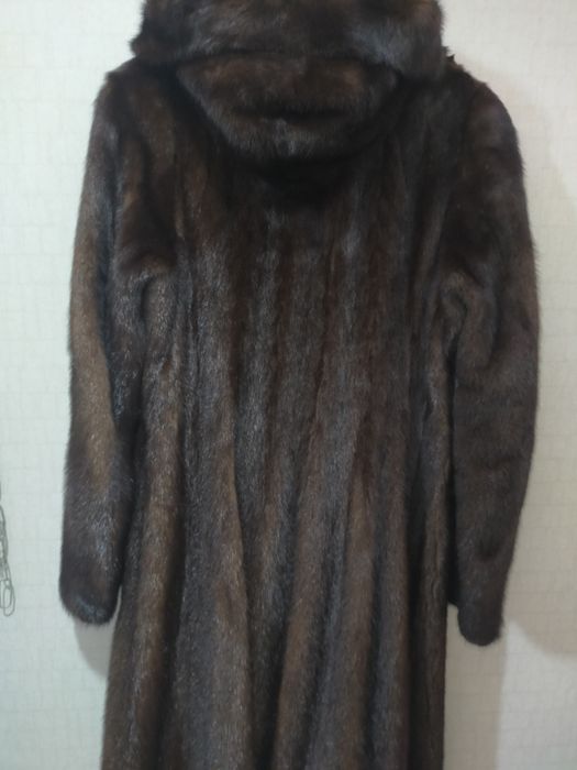 Продам норковую шубу
