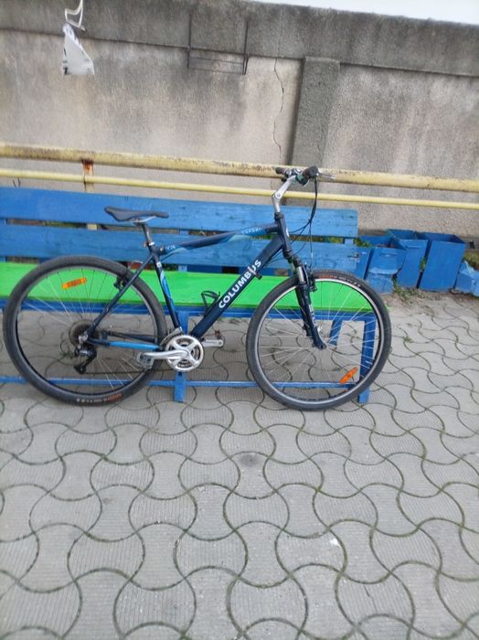 Vind bicicleta aluminiu roti pe28 stare perfecta 450 lei neg