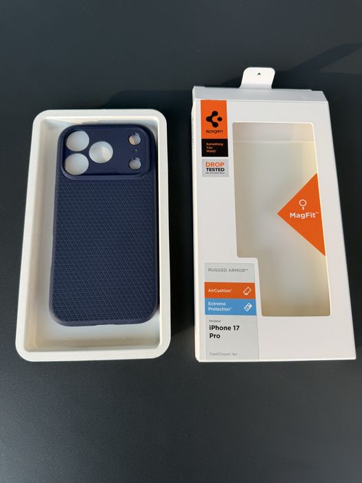 Spigen Rugged Armor MagFit – кейс за iPhone 17 Pro