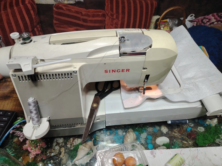 Продам вышивальную машину