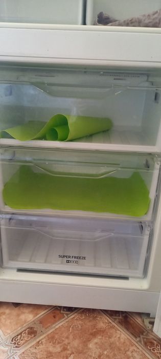 Холодильник в отличном состояний