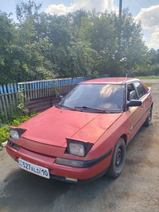 Продам машину Мазда 323 слепая