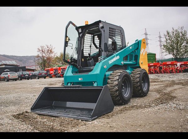 Inchiriez mai compactor ,placa compactoare,cilindru compactor,schela