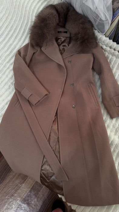 Куртки,шуба,безрукавка,пальто