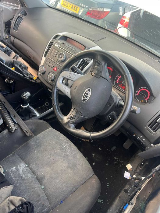 Dezmembrez Kia Ceed 1.6 CRDI cod D4FB cutie 6 trepte