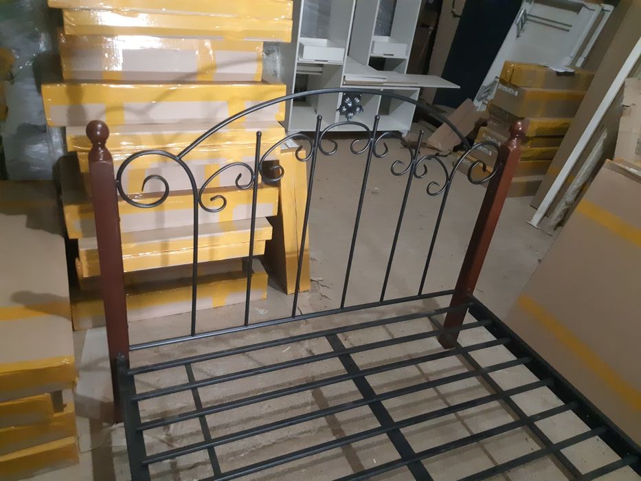 Кровать железная