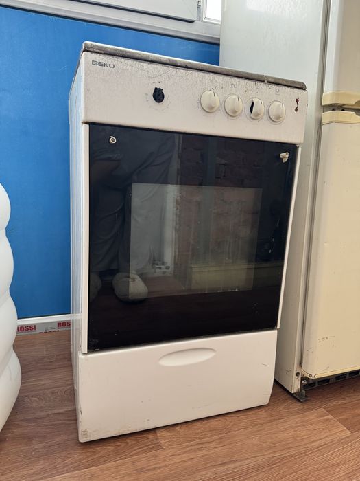 Плита BECO работающий