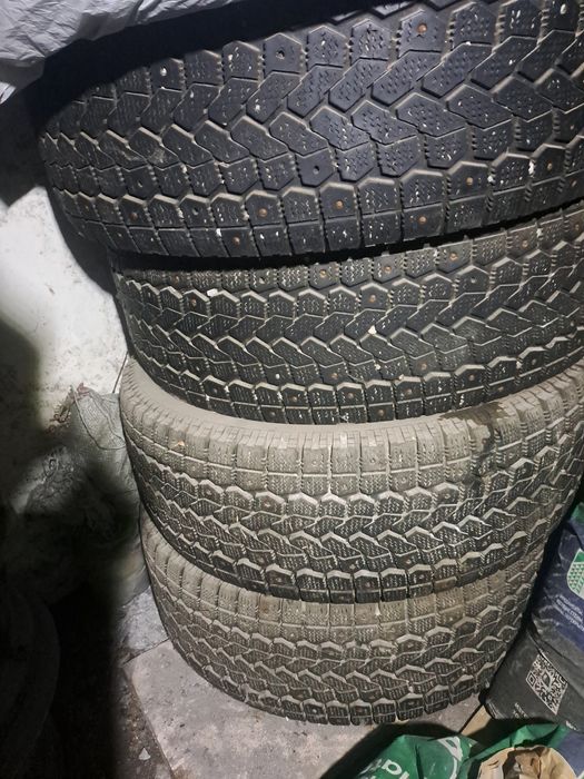 Шины зимнние комплект