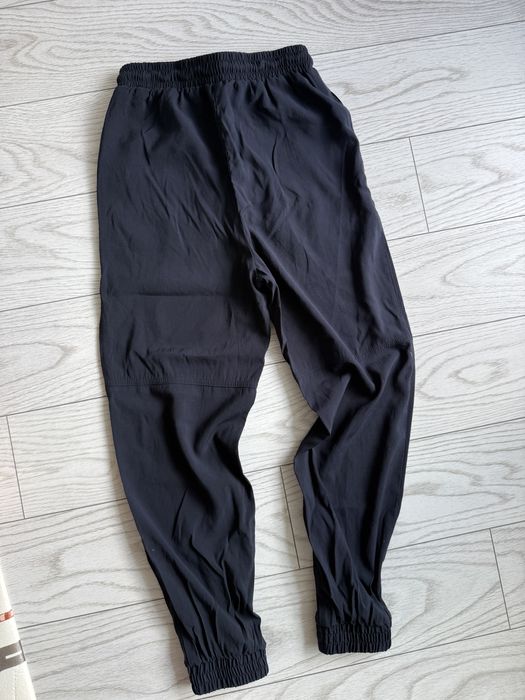 Pantaloni lejeri Zara • XS