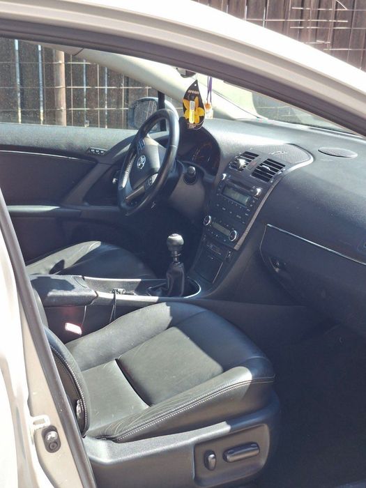 Toyota Avensis SW gri metalizat 1998cm d4d Business Edition 2009 BIXENON Piele, Cruise Control 245k km