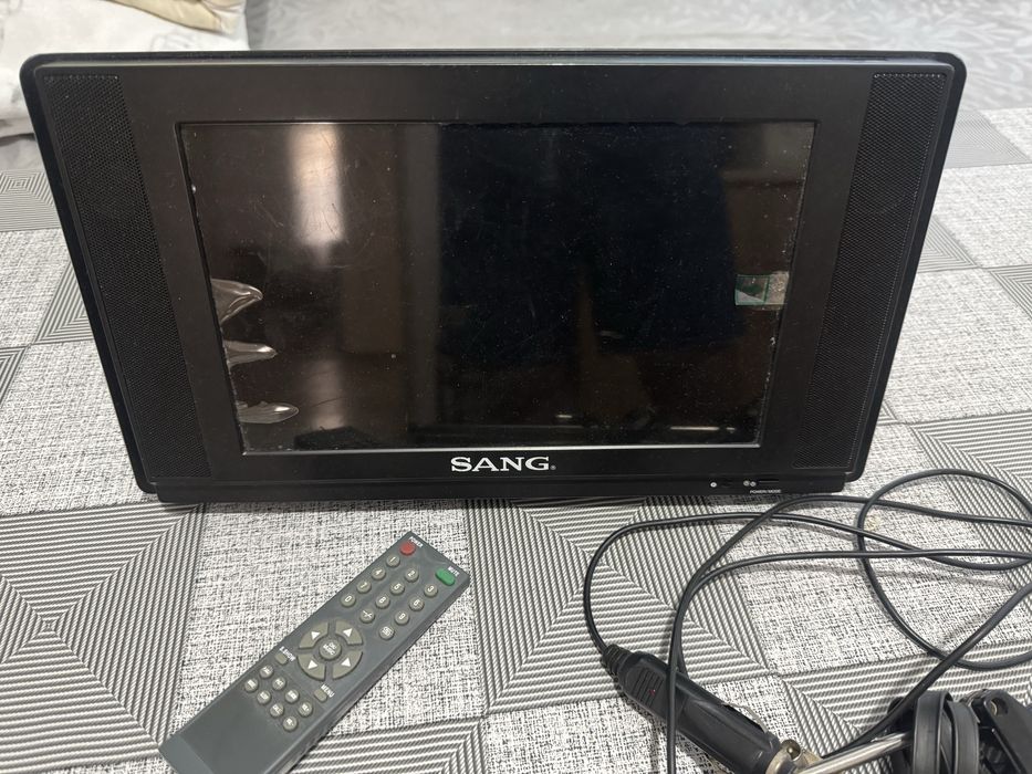 Преносим Телевизор 12 V / 220 V