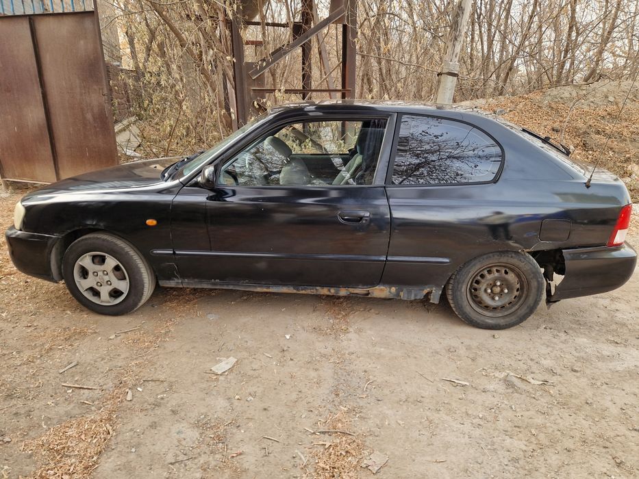 Hyundai accent  2001г