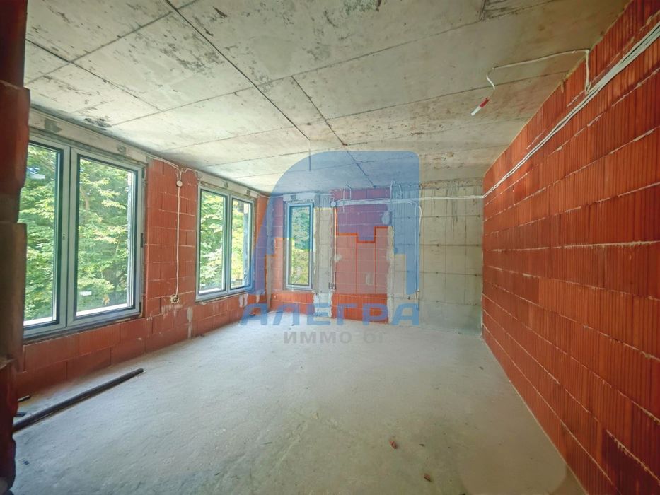 Продава се Тристаен апартамент в София, в.з. Киноцентъра - 127 кв.м за 2623 €/кв.м - Снимка #1