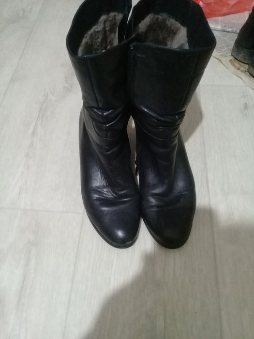 Продам зимние сапожки 36р