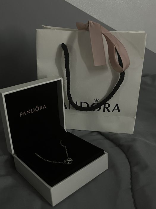 Pandora Колие Безкрайна любов