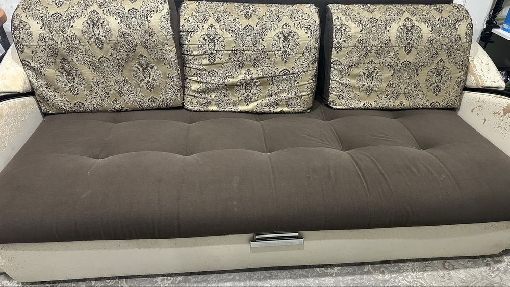 Отдам диван самовывоз