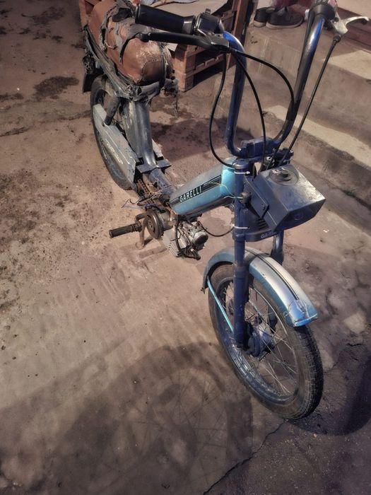 Vând scuter garelli 49cc