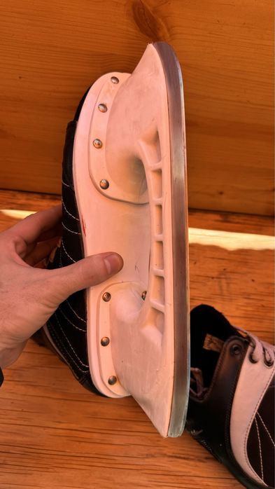 Хоккейные коньки 44 размер