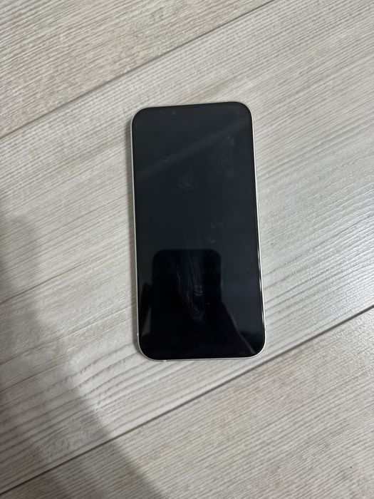 Смартфон IPhone 13 цвет белый 128гб