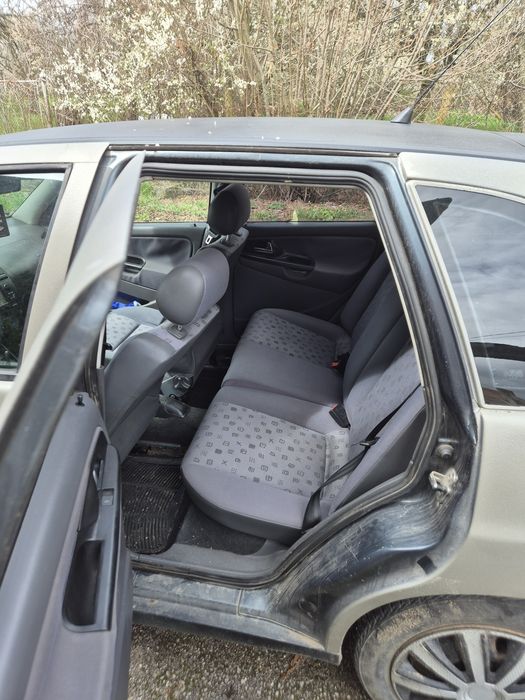 Продавам Seat ibiza