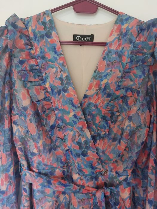 Стилна рокля Lucy