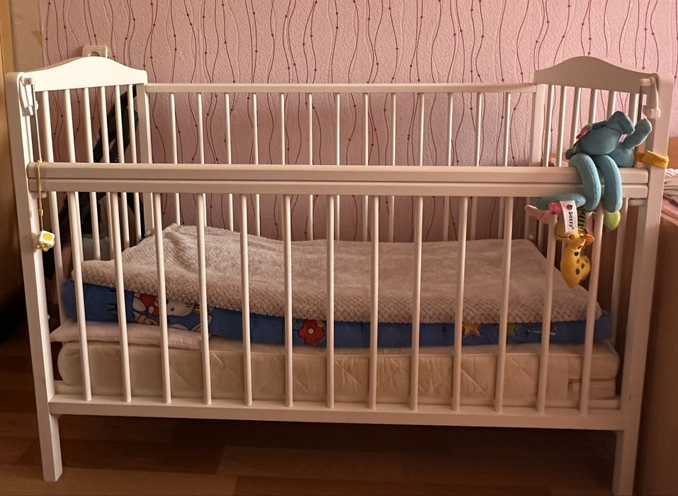 Продам детскую кроватку