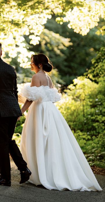 Vând rochie de mireasă