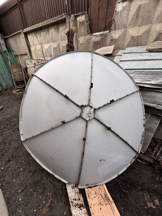 Спутниковая тарелка