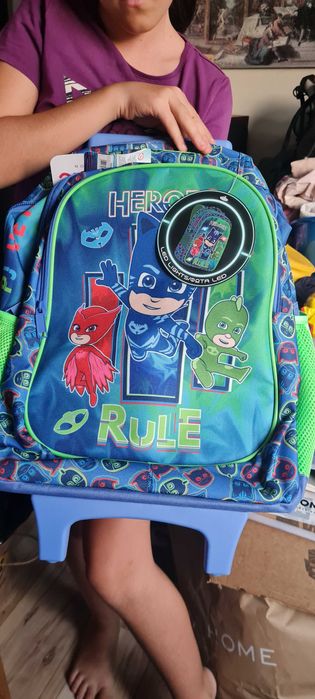 Ghiozdan troler pj masks troler rule dimensiuni 34x20x45cm