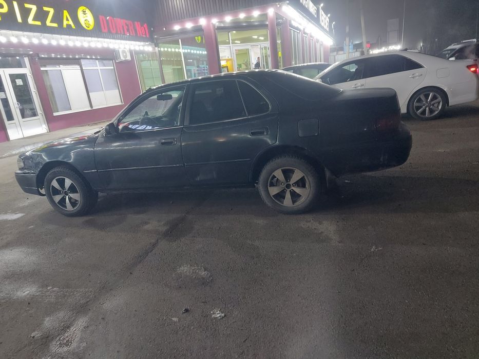 Срочна продам tayota camry