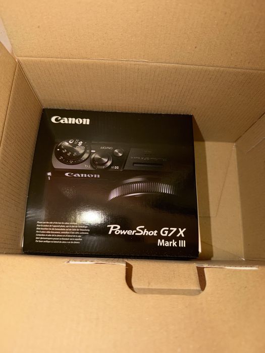 Canon PowerShot G7 X Mark III Vlog Kit