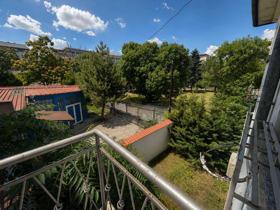 Продавам къща в центъра на София