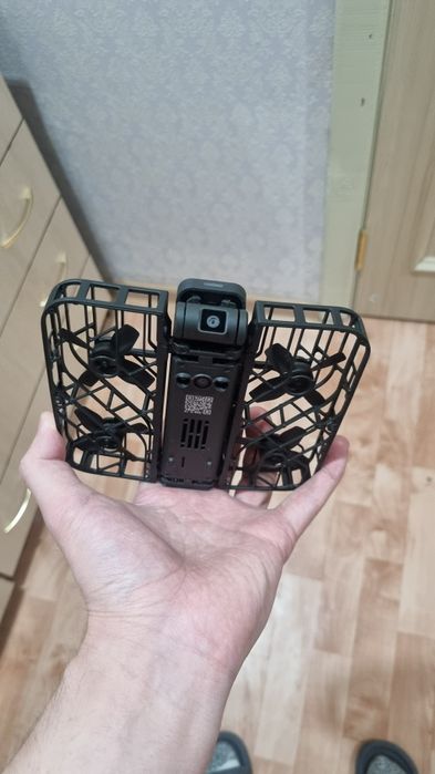 Селфи дрон Hover x1