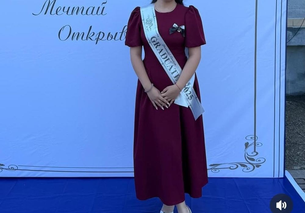 Платья одевались только 1 раз