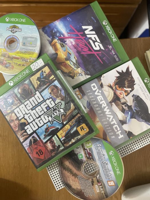 Consolă Xbox One S 500GB Albă + Controller Wireless + Pachet 4 Jocuri ( FH4, NFS)