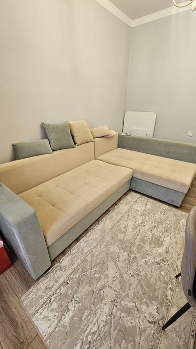 Продается диван. Размеры длины 2, 85, ширина 1, 85