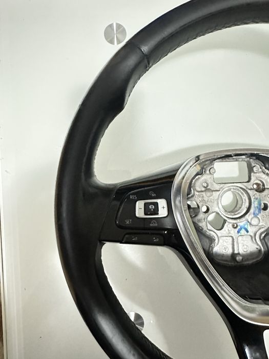 Volan Passat B8,  butoanele incluse