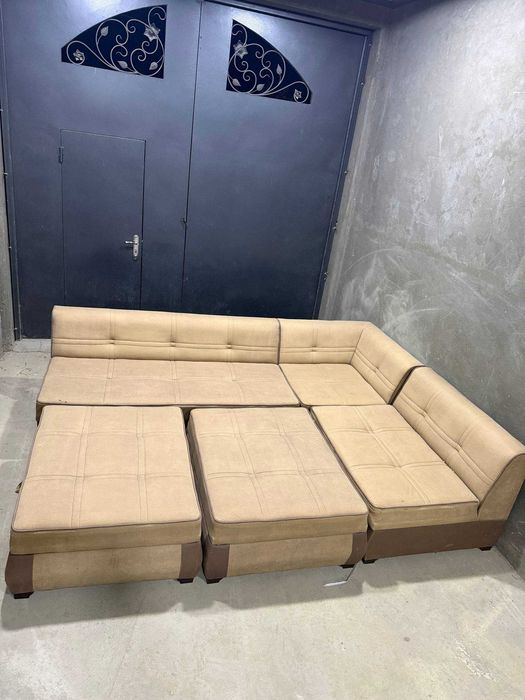 Mehmonxona / TV xona uchun mebel