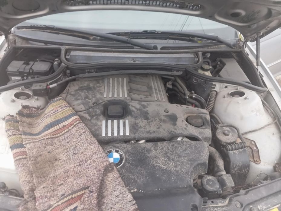 Продавам BMW E46 2.0 136 На Части
