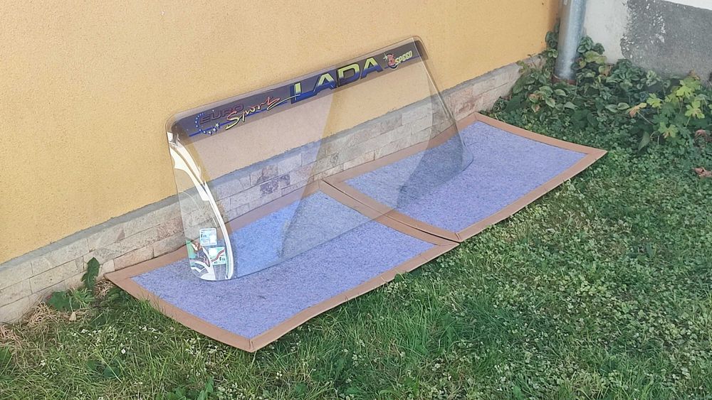 Предно и задно стъкло за Лада