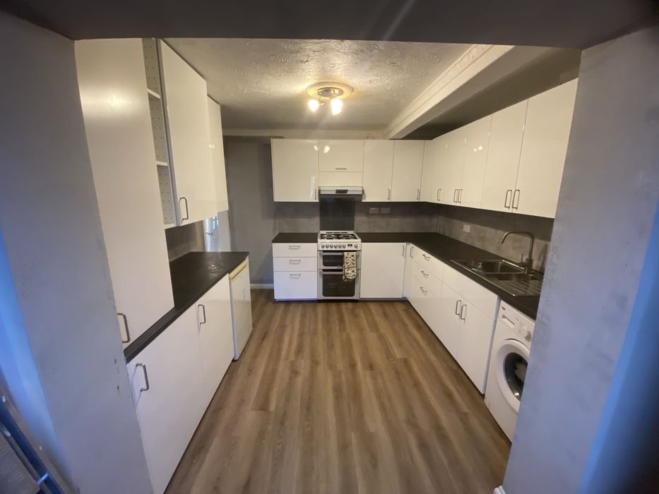 Execut lucrari profesionale de amenajari interioare