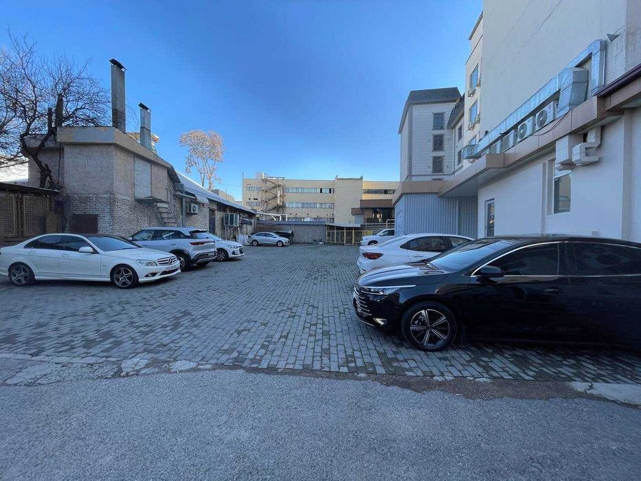 Офис в аренду 302м2 1-линия 1 этаж Шота Руставели Гранд мир отель (ЛА)