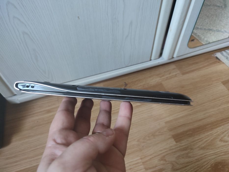 Laptop Samsung 900x - i5-2537m/8gb/128Gb/Bat. OK/Tastatura ILUMINATA