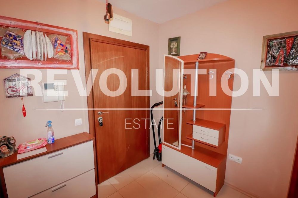 Дава се под наем Двустаен апартамент в Варна, Център - 76 кв.м за 750 € - Снимка #5