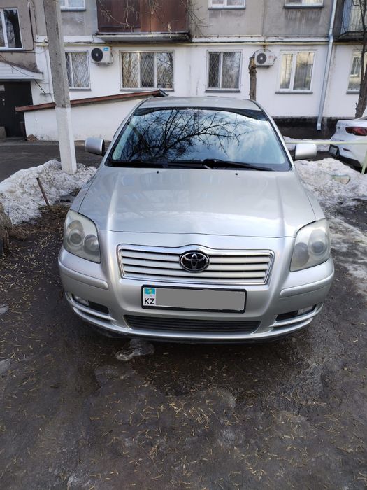 Тойота Авенсис  2003г