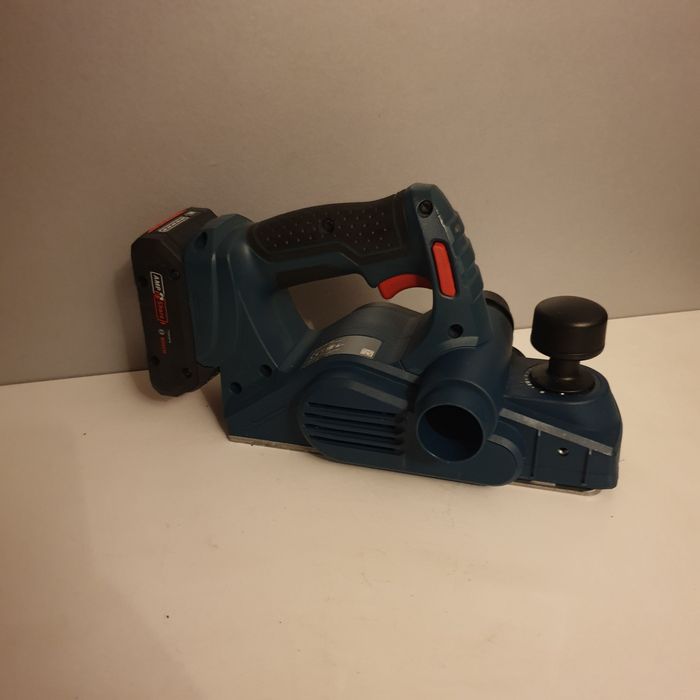 Bosch GHO 18V-Li Rindea electrica pe acumulator 4.0AH Li-Ion