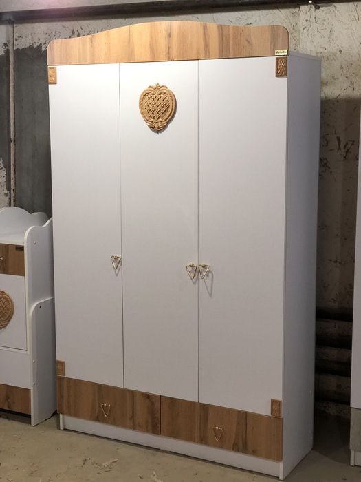 Шкаф крават детский стол стулла сехдан