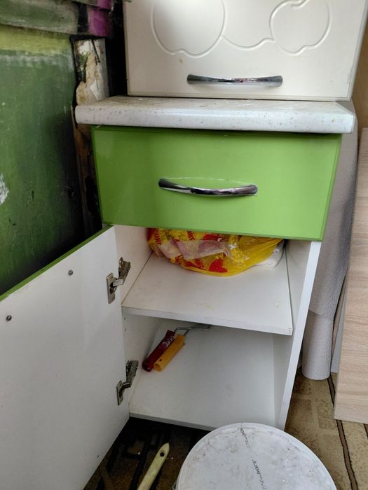 Шкаф кухонный зеленный