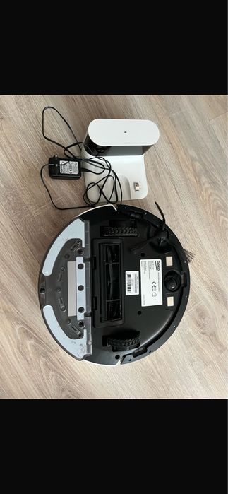 Robot aspirator Beko cu stație de încărcare – stare foarte bună